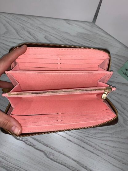 Louis Vuitton PINK JUNGLE DOTS ZIPPY WALLET MONOGRAM GI0166 ~Excellent Condition~ some marks Inside/tarnishes by zipper - Image 15
